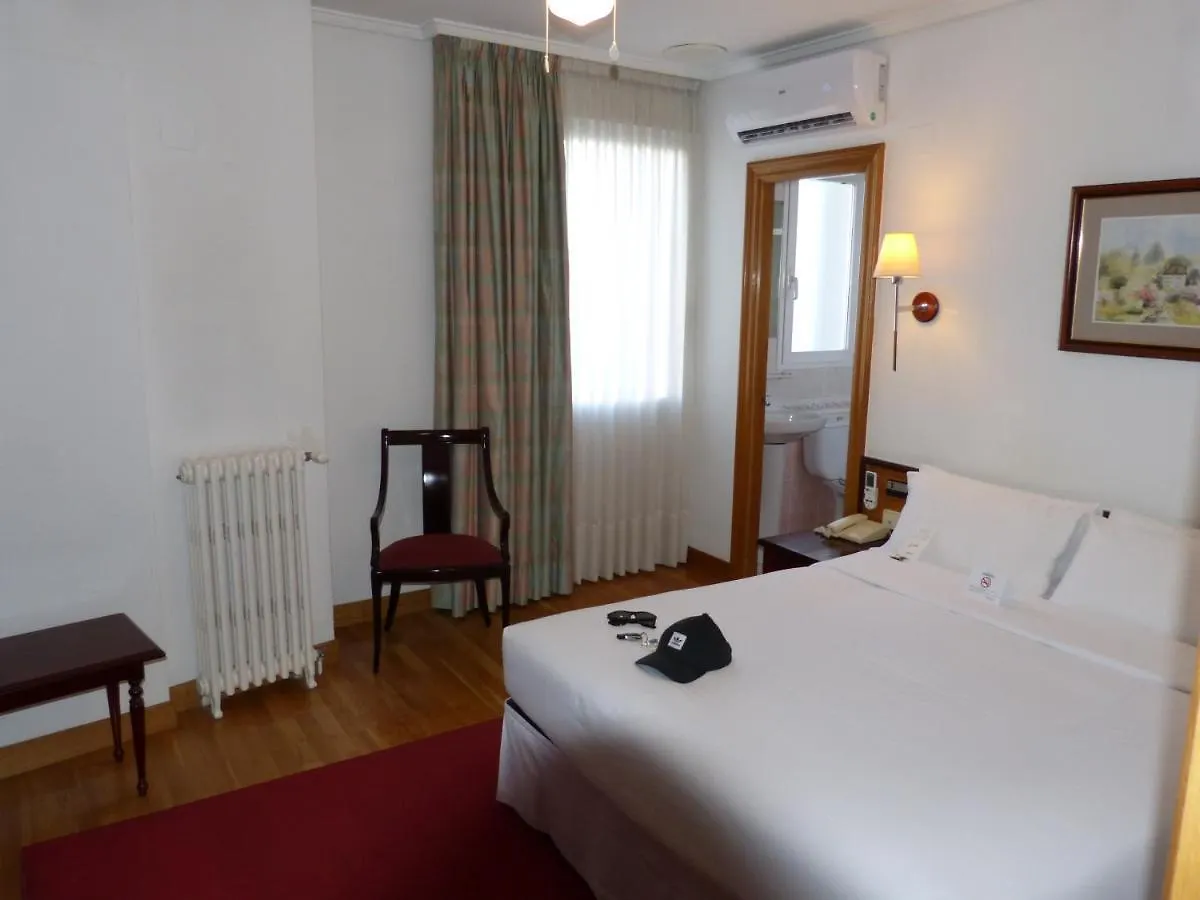 بيت ضيافة Hostal Navarra بنبلونة